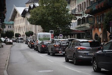 Verkehrswahnsinn in Gollling.