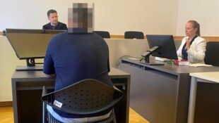 Der Angeklagte beschrieb im Prozess am Landesgericht Feldkirch seine Ex-Freundin als regelrechte ...