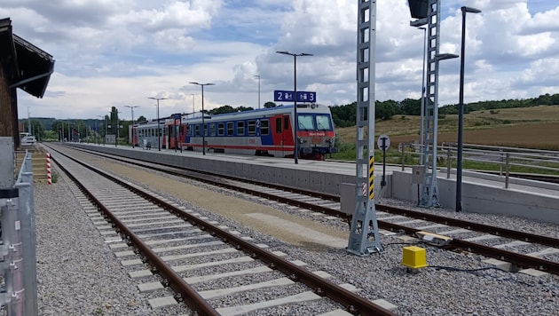 Zwei deutsche Sprayer suchten nächtens den Bahnhof Horn heim.