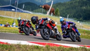 Die MotoGP-Piloten hatten auf Minibikes ihren Spaß.