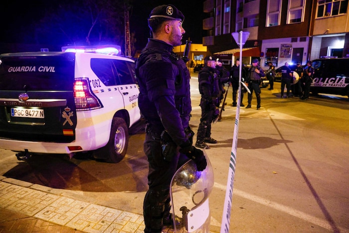 Es waren 90 Polizisten im Einsatz.