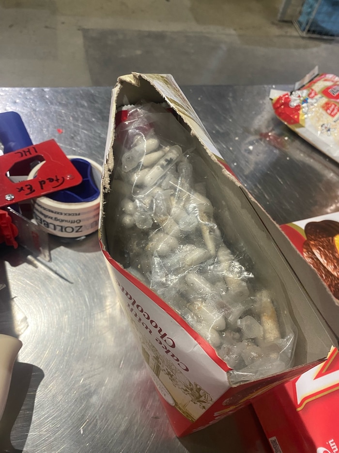 Die Vogelspinnen waren in Kekspackungen versteckt.