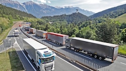 Millionen von Lkw donnern Jahr für Jahr über den Brenner.