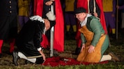 Bauern mussten unter einer Linde um ihr Leben würfeln – es gab Gewinner und Verlierer.