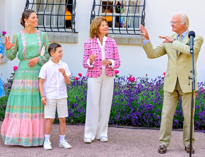 König Carl Gustaf legte ein kleines Tänzchen ein ...