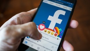 Auch Postings in sozialen Medien sollen nun genauer überprüft werden, um Risikotäter frühzeitig ...