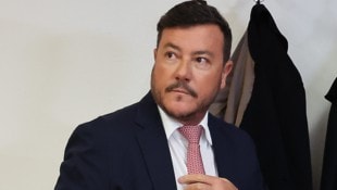 Signa-Gründer René Benko attackiert die Ermittler.