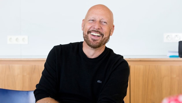 Paul Gay ist kurz vor Probenbeginn für Johan Reuter eingesprungen, der aus persönlichen Gründen ...