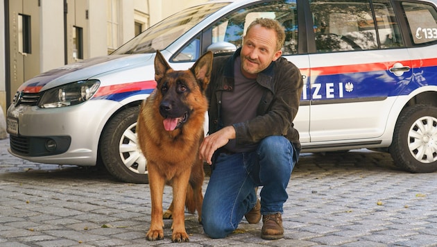 Der gebürtige Bayer Brückner war selbst Fan von „Kommissar Rex“ und freut sich nun, da er selbst ...