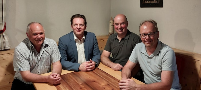 Erstbesuch bei Grundbesitzern: NP-Direktor Hermann Stotter, LR René Zumtobel, Philipp Jans und ...