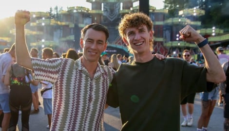 Kraft (li.) und Tschofenig beim Electric Love Festival.