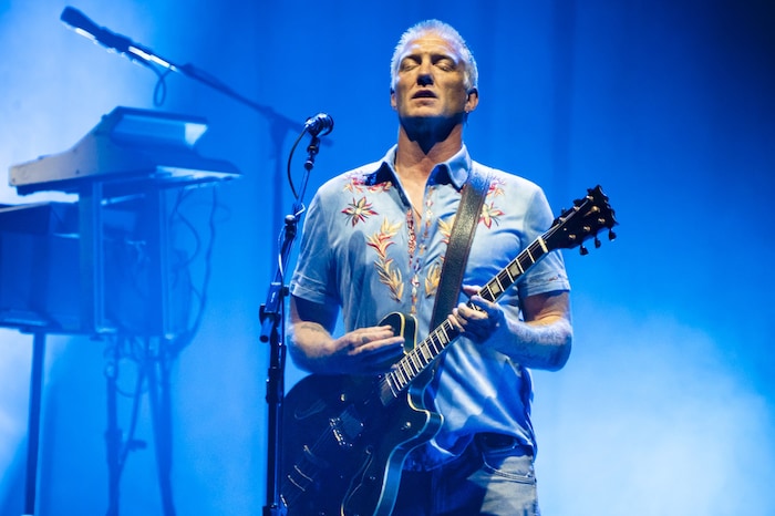 Josh Homme ist völlig bei sich.