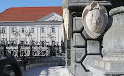 Im Rathaus wurde am Dienstag ab 14 Uhr diskutiert, kurz vor Mitternacht war noch keine ...