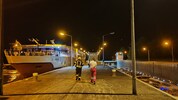 Drei Feuerwehren, Rettung und Polizei rückten zum Einsatz am Schiff aus.