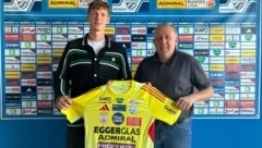 Tom Ritzy Hülsmann mit TSV-Obmann Erich Korherr