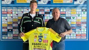 Tom Ritzy Hülsmann mit TSV-Obmann Erich Korherr