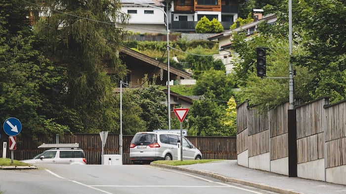 Komplexe Situation: Die Ampelanlage in Kaprun-Fürth bringt neue Probleme und soll künftig mit ...