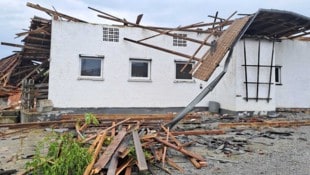 Am 15. Juli verwüstete ein Tornado in Taufkirchen an der Pram mehrere Häuser.