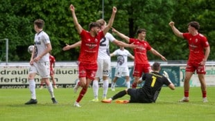 Kuchl jubelt, hat sich gut verstärkt (li.).