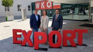 WK-Präsident Jürgen Mandl, WK-Außenwirtschaftsleiterin Hemma Kircher Schneider und Landesrat ...