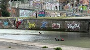 Feuerwehrtaucher und Polizisten reagierten blitzschnell.