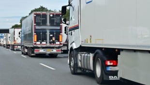 In die Nachbarländer rollten im vergangenen Jahr weniger Waren aus NÖ. 