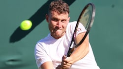 Filip Misolic jubelt in Båstad.