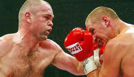 Ex-Box-Weltmeister Sven Ottke (li.) verunglückte schwer.