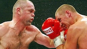 Ex-Box-Weltmeister Sven Ottke (li.) verunglückte schwer.
