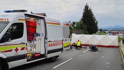 Nach der Erstversorgung vor Ort wurde der Fußgänger vom Rettungshubschrauber C6 in das ...
