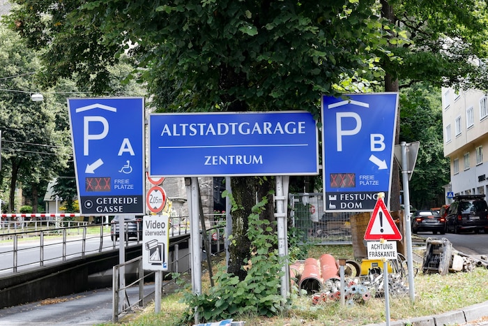 Bei wechselhaftem Wetter am Mittwoch waren die Altstadtgaragen bereits zur Mittagszeit voll.