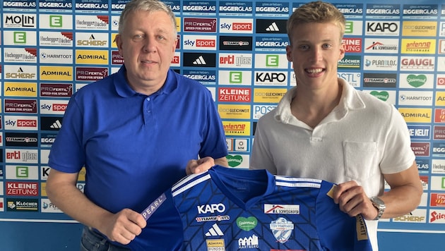 Dominic Vincze mit Hartberg-Chef Erich Korherr.