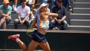 Julia Grabher steht im Doppel-Halbfinale von Hamburg.