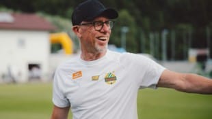 Rapid-Trainer Peter Stöger darf sich über einen neuen Stürmer freuen.