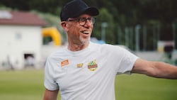 Rapid-Trainer Peter Stöger darf sich über einen neuen Stürmer freuen.