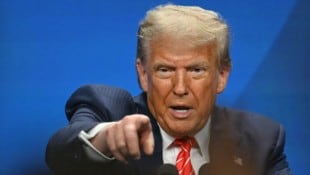 US-Präsident Donald Trump gibt an, dass der Coca-Cola-Konzern der Änderung der Rezeptur ...