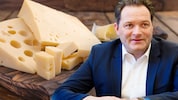 Landwirtschaftsminister Norbert Totschnig schickt die Juristen nach Luxemburg, um den Emmentaler ...