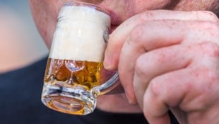 Auch für ein kleines Bier muss schon fast ein ganzer Schein her.