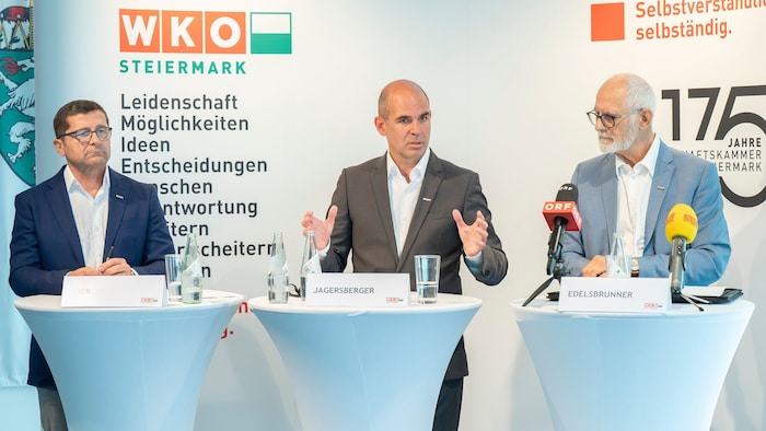 Von links: Gerald Auer (Geschäftsführer Vogl & Co.), Peter Jagersberger (Landesgremialobmann ...