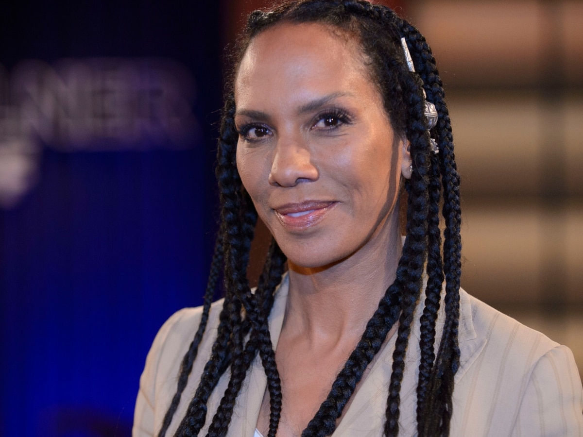 Positive news coverage of a celebrity