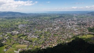 Blick übers Rheintal.