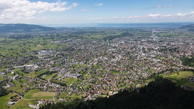 Blick übers Rheintal.