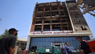 Das Einkaufszentrum lag in der Stadt Al-Kut im Irak. 