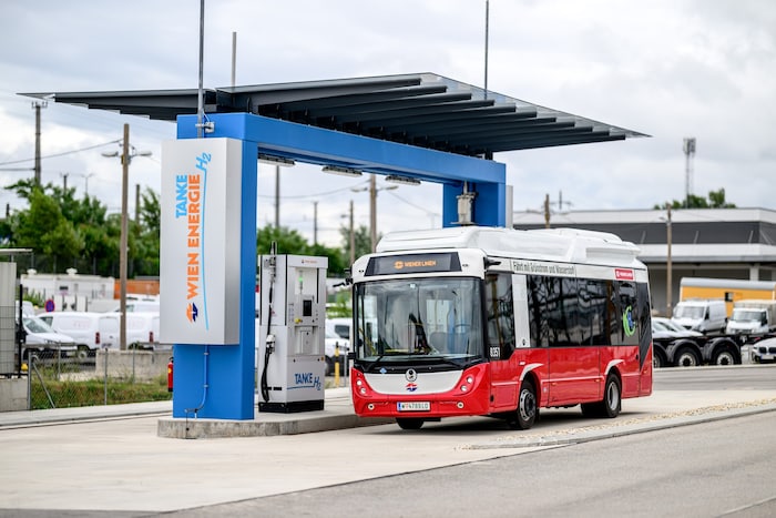 Am Campus der Wiener Netze in Simmering werden die Wasserstoff-E- Busse betankt.