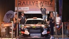 Der Zeremonienstart der Rallye Weiz ist Jahr für Jahr ein Highlight – hier lässt sich Simon ...