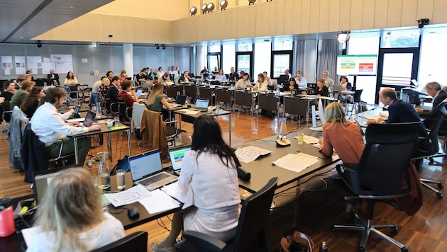 Angespannte Stimmung im Innsbrucker Gemeinderat aufgrund der budgetären Situation. Das Thema der ...