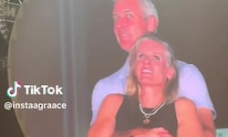 Upps, wie peinlich. Den beiden steht der Schreck ins Gesicht geschrieben ...