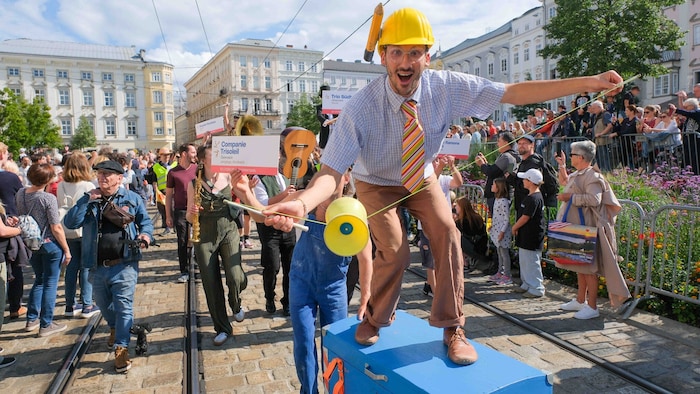 Auch dabei: Jonglage und Akrobatik von der Companie Trisoleil, Österreich.