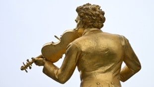 Ein goldenes Händchen hatte der erste Intendant der Seefestspiele Mörbisch. Er setzte auf ...