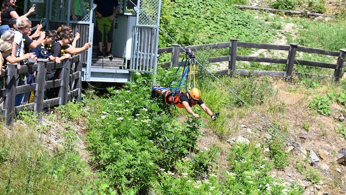 Die Zipline ist eine Attraktion für Adrenalinjunkies.